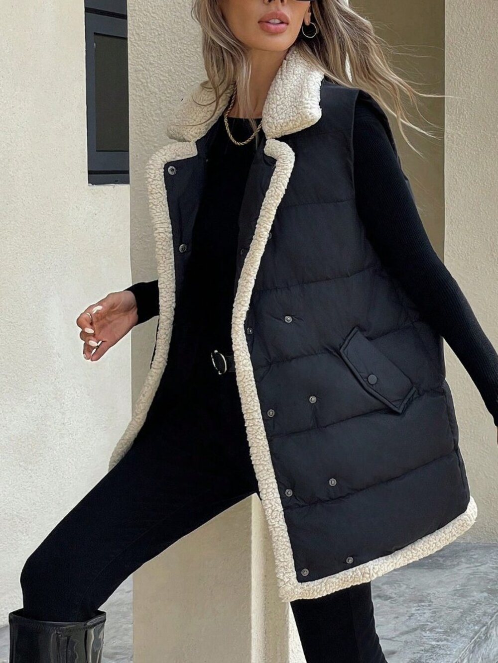 Black Casual Women's sherpa detailed Geometric Quilted Padded Sleeveless Vest